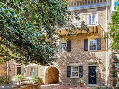 1000 N Royal St, Alexandria, VA, 22314