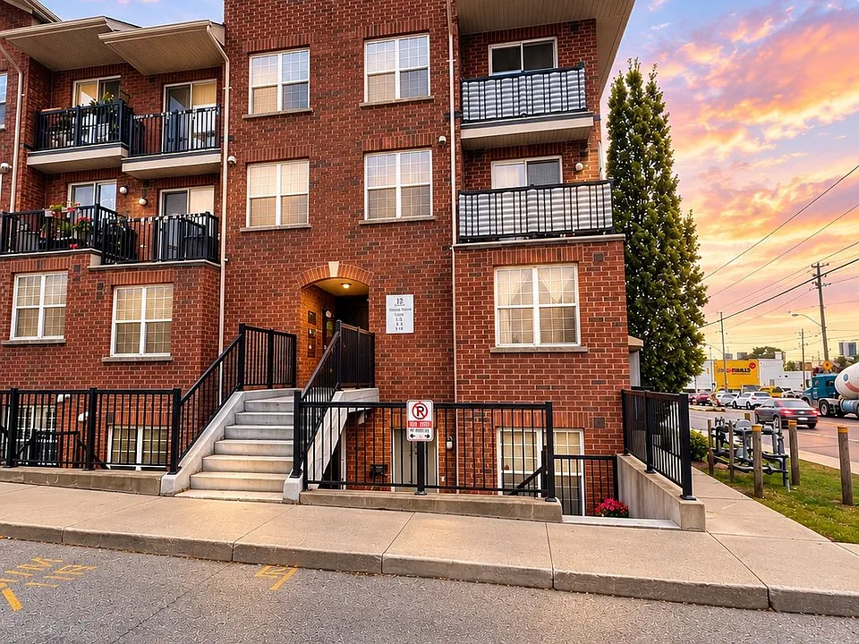 15 Strangford Ln #101