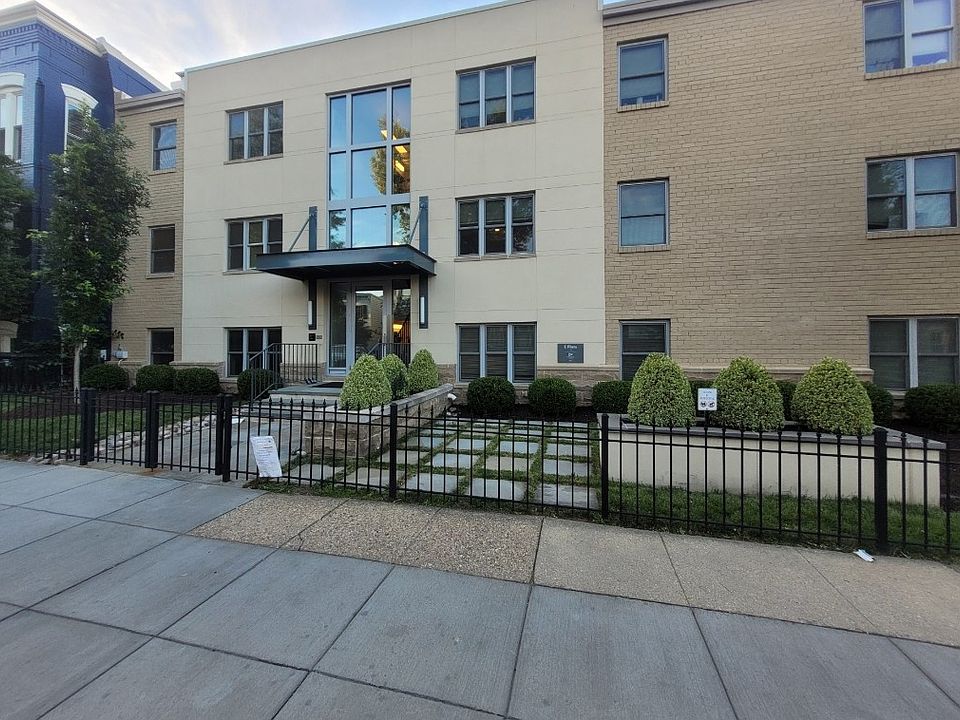 1st image of 626 E St SE #203
