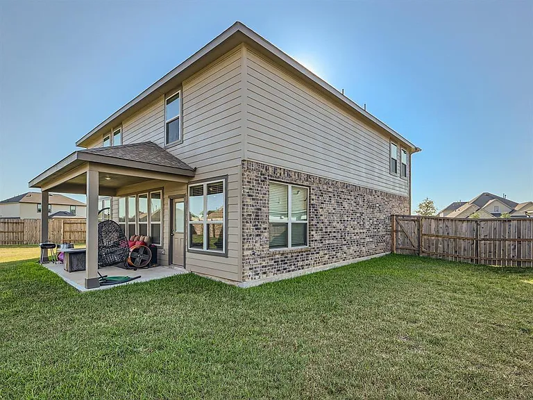 3735 Lion Creek Ct — Photo 32
