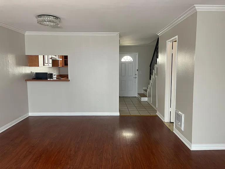 719 N Eucalyptus Ave #17A — Photo 10