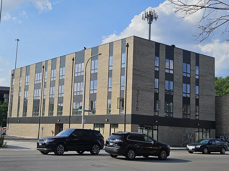 3176 S Archer Ave #206 — Photo 6