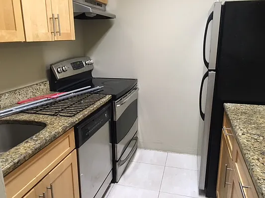 Rented by 18 REALTY | media 13