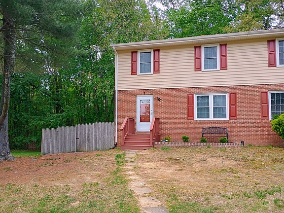 2nd image of 5 Red Fern Ln