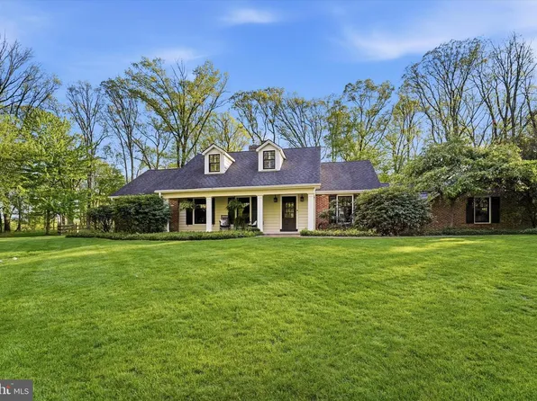 1 Oak Tree Ln, Malvern, PA 19355