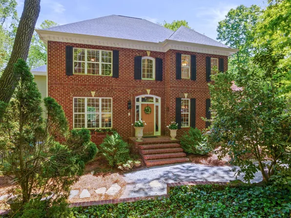 24 Hawk Nest Rd, Travelers Rest, SC 29690