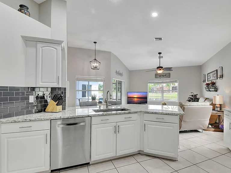 11723 Waterbend Ct — Photo 4