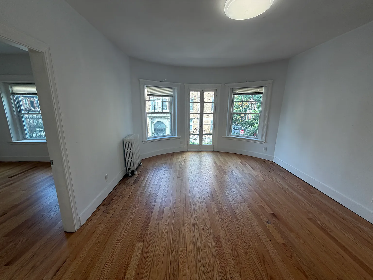 1 bed, 580 sqft, $2,300 — Photo 2