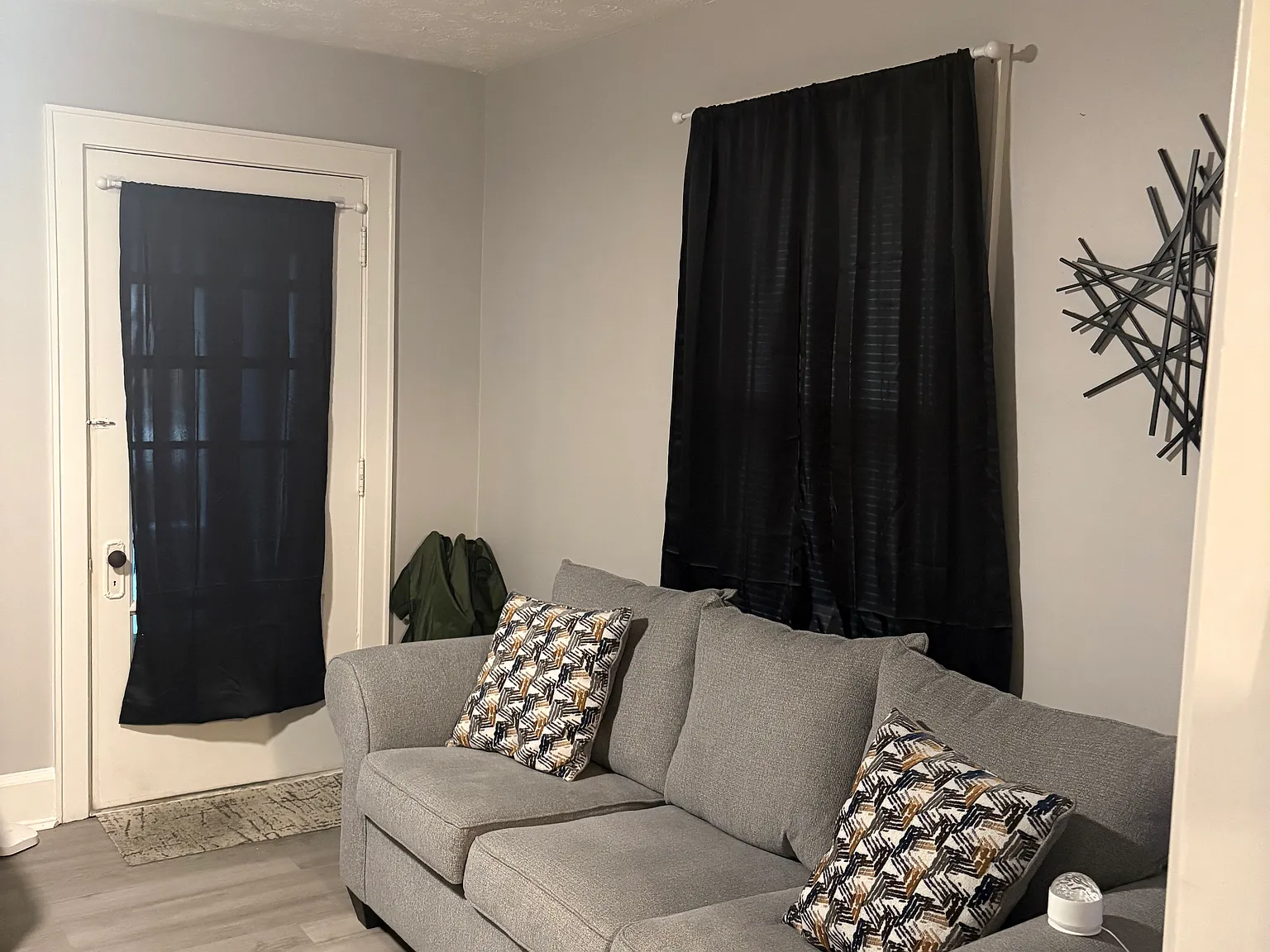1 bed, 765 sqft, $1,200 — Photo 3