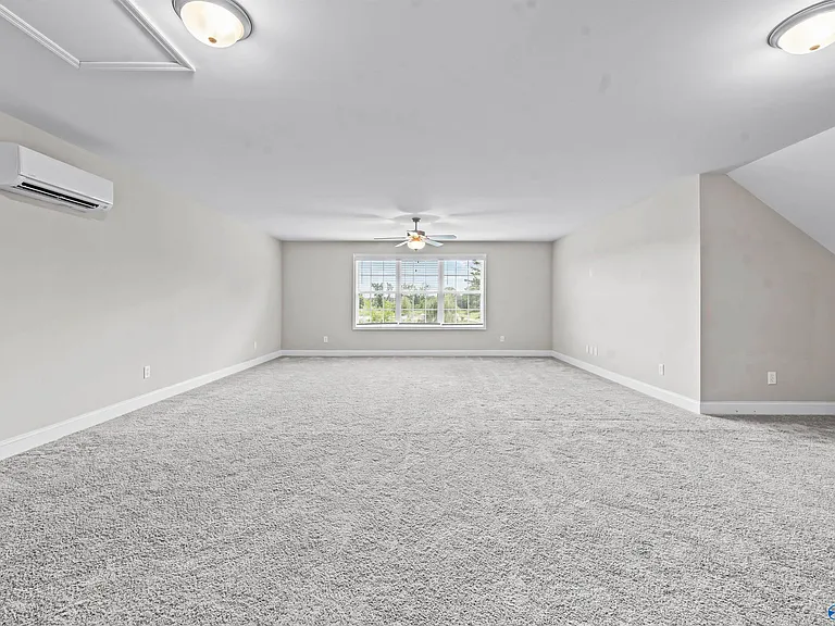 104 Erskin Parcus Dr — Photo 38