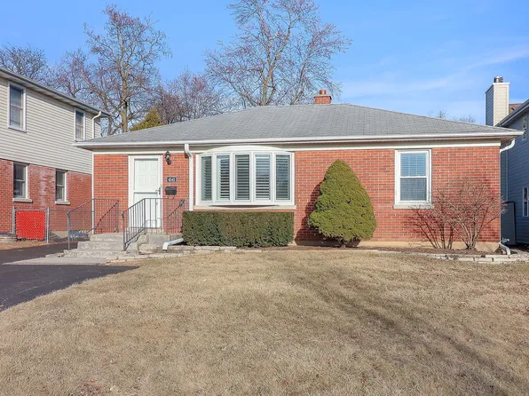 4541 Sterling Rd, Downers Grove, IL 60515
