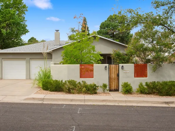 1009 Adams St SE, Albuquerque, NM 87108