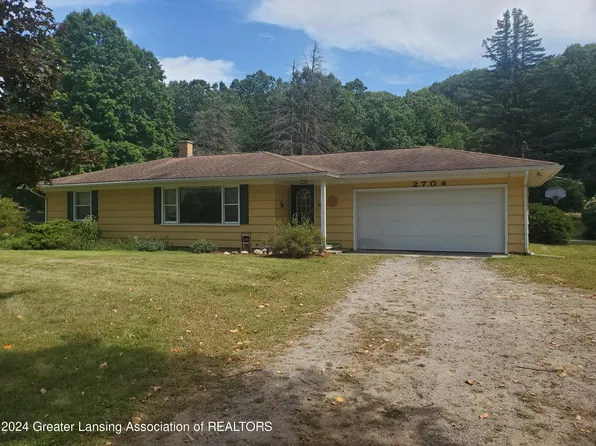2704 E Bluewater Hwy, Ionia, MI 48846