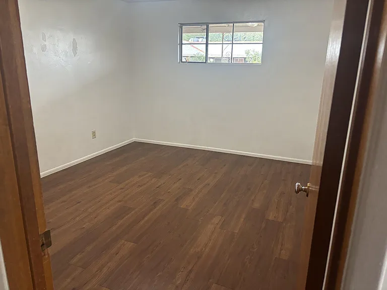 2618 E Turney Ave #4 — Photo 8