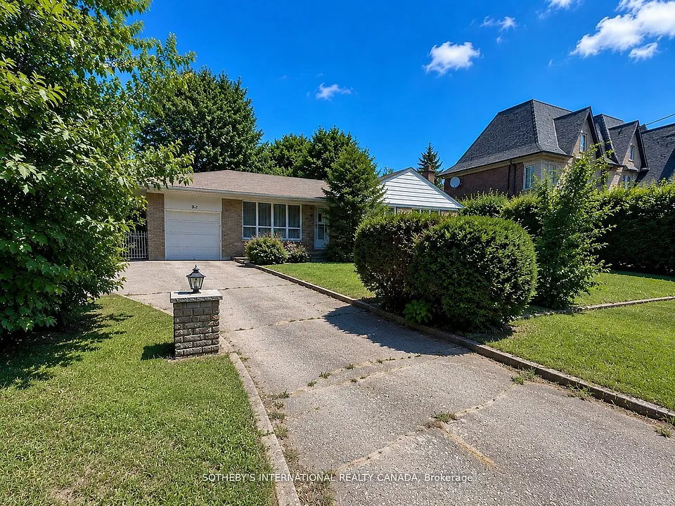 9 Lloydminster Cres