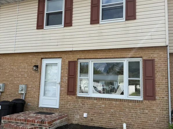 18 W 9th St, Waynesboro, PA 17268