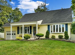 2 Quincy Dr, Jackson, NJ 08527