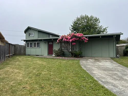 1268 Fernwood Dr Photo 1