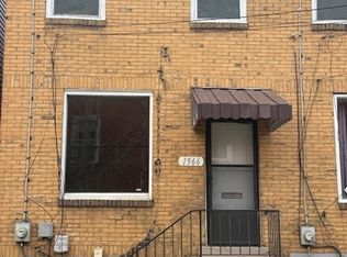 1966 Straubs Ln, Pittsburgh, PA