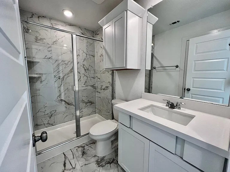 120 Green Knoll Ln — Photo 48