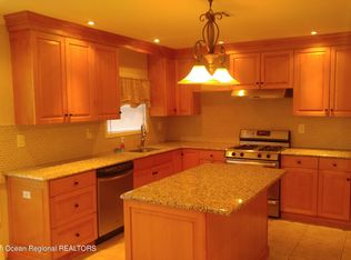 48 Rodhos St, Toms River, NJ