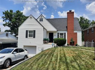 3008 Ridgeview Dr, South Charleston, WV 25303