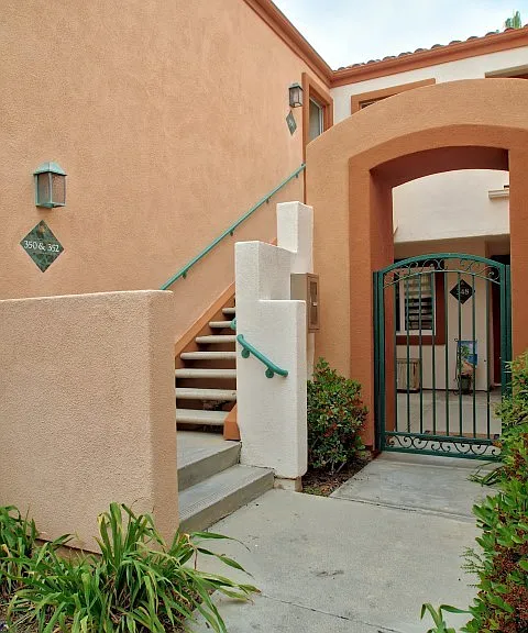 350 Villa Point Dr — Photo 4