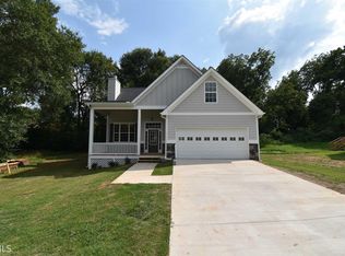 52 Ashford Ln, Commerce, GA 30529