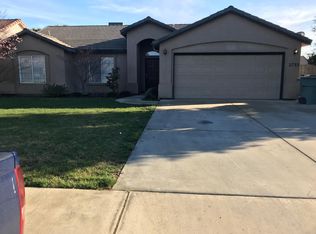 2733 W Robin Ave, Visalia, CA 93291