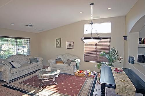 3rd image of 78905 Wakefield Cir
