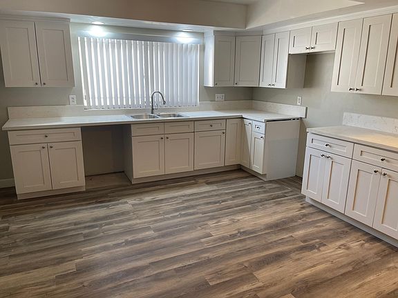 5th image of 8368 Nuevo Ave