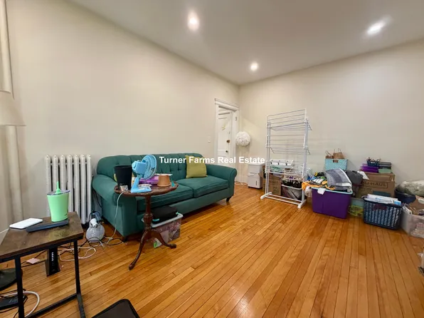 215 Harvard Ave, Allston, MA 02134