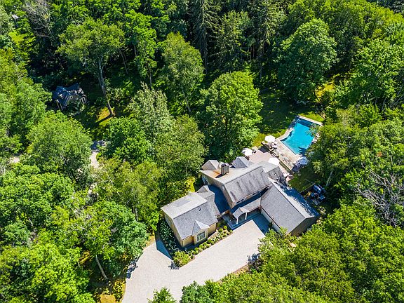 334 Under Mountain Road