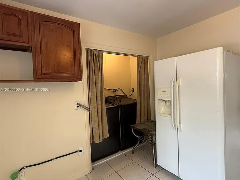 5431 NW 17th Ct — Photo 9