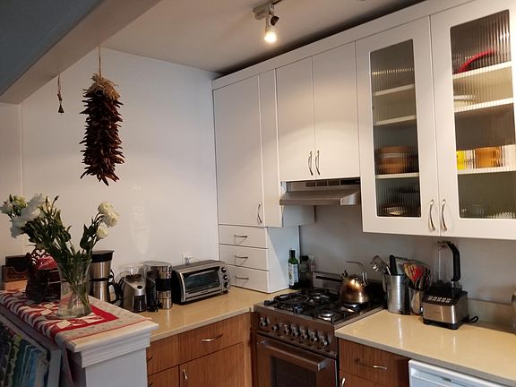 2nd image of 1004 Lamont St NW