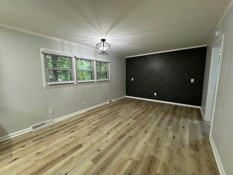 2205 Hathaway Dr — Photo 25