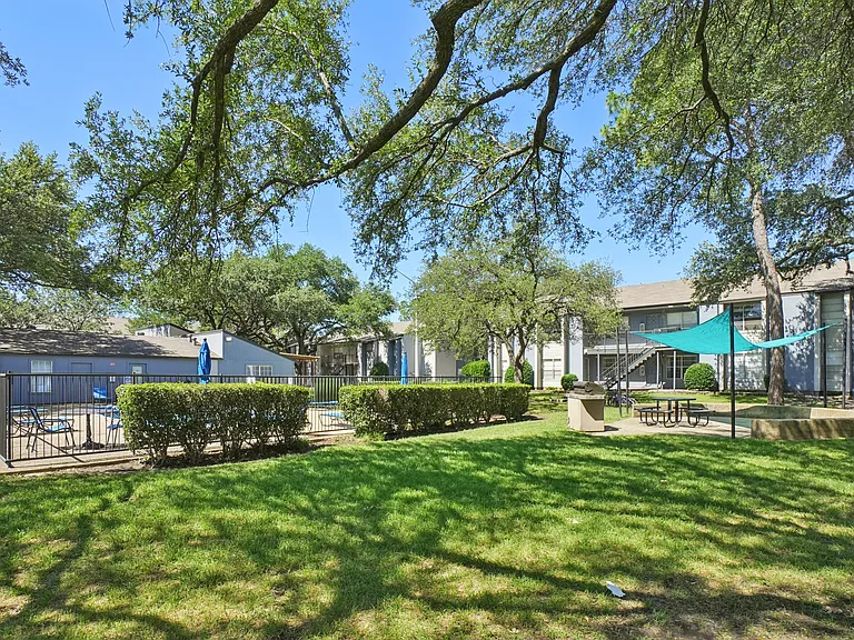 Lana — Photo 39