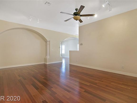 3rd image of 426 Coral Sea St