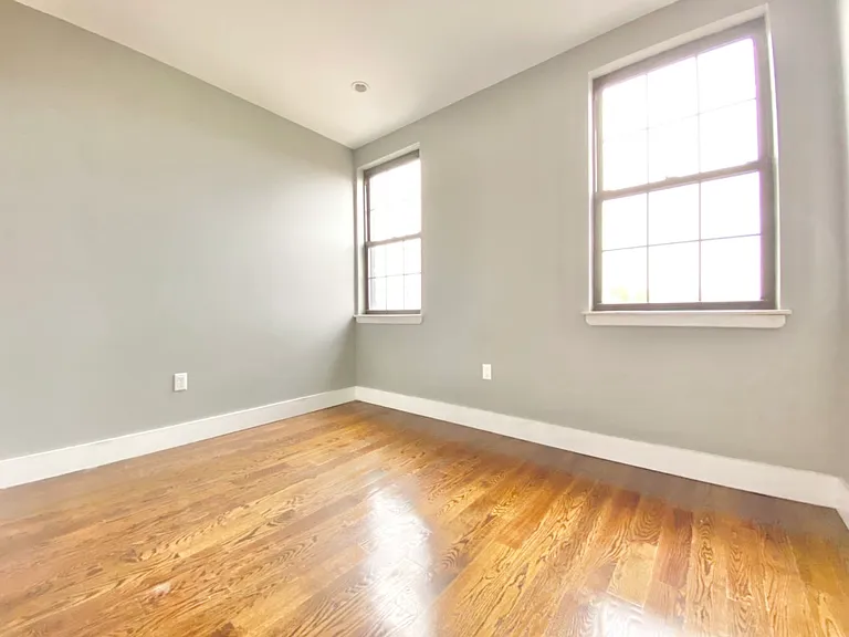 60 Putnam Ave #3 — Photo 5