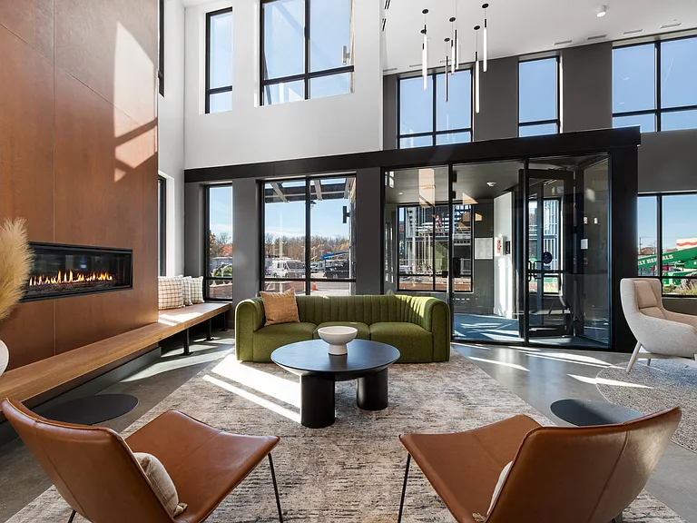 Clubroom & lobby