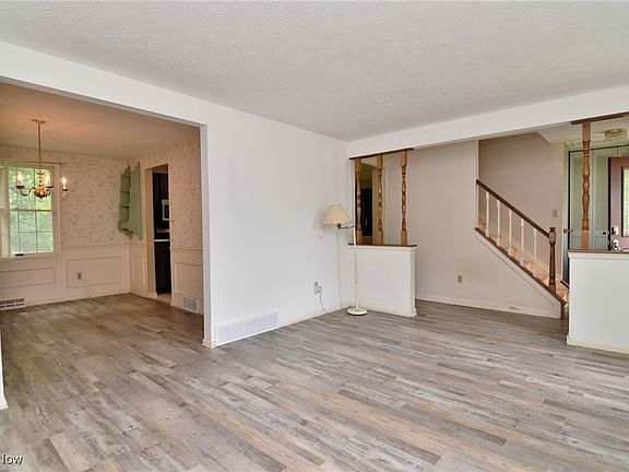 5th image of 1924 Stoney Hill Dr