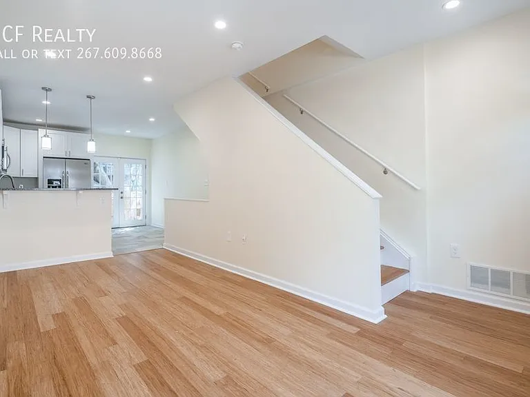 2612 Titan St — Photo 2