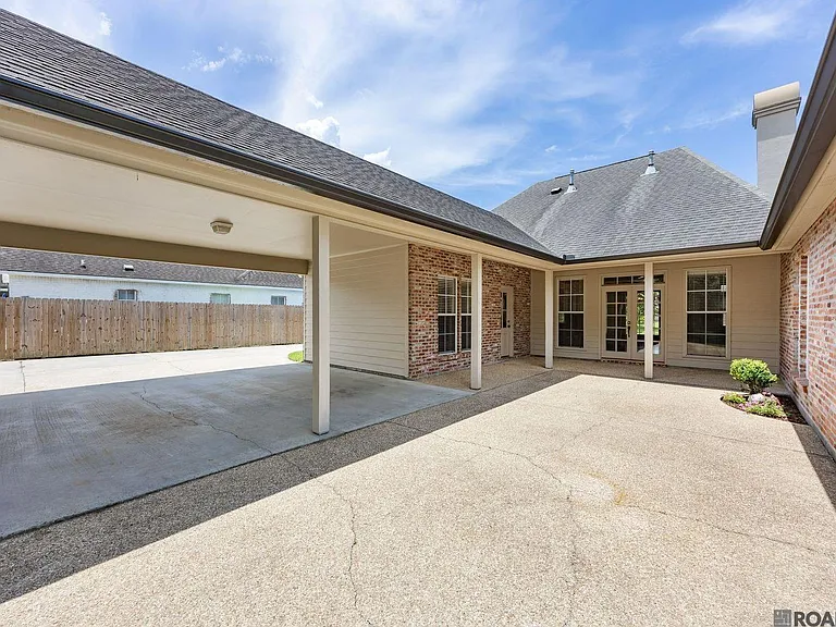 1738 Great Oak Dr — Photo 24