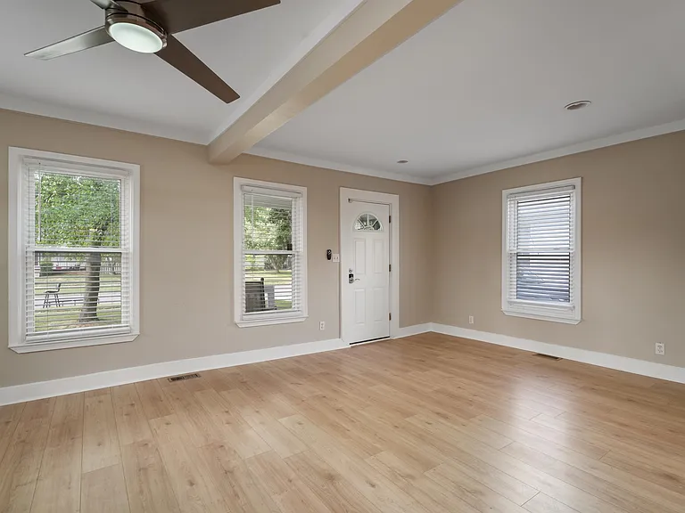 2330 Wiltshire Rd — Photo 5