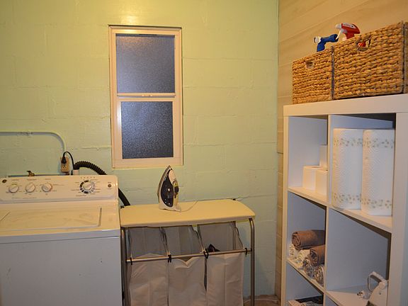 2nd image of 2207 Mount Vernon St
