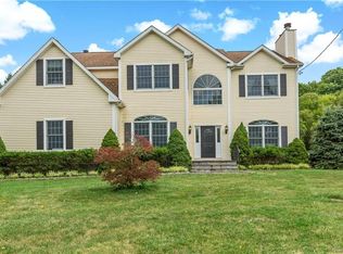 455 Chappaqua Rd, Briarcliff Manor, NY 10510