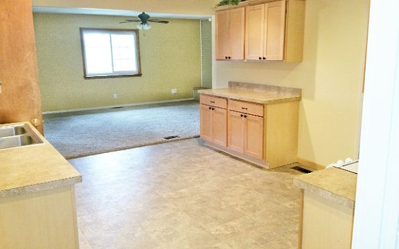 4th image of 6131 Rosecrest Dr