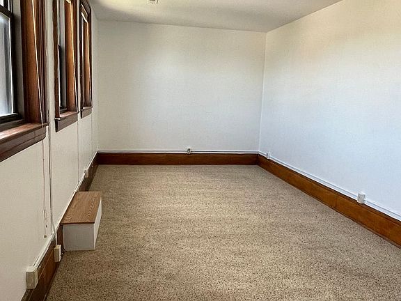 5th image of 605 1st Ave N #313