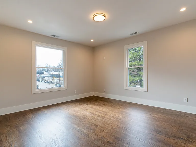 1544 Court Ave #3 — Photo 16