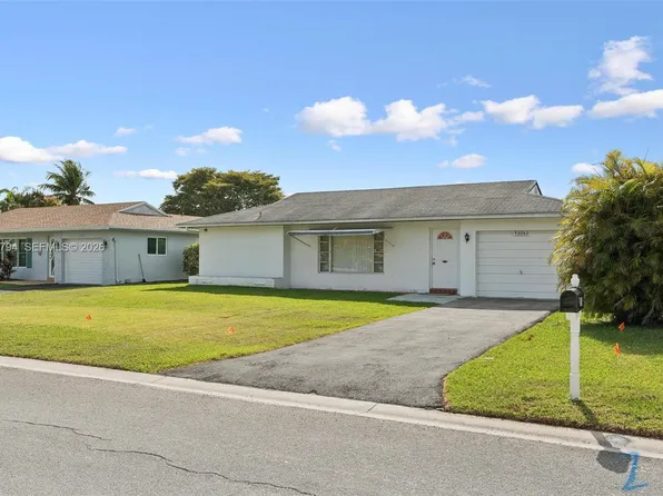 9306 NW 80th St, Tamarac, FL 33321